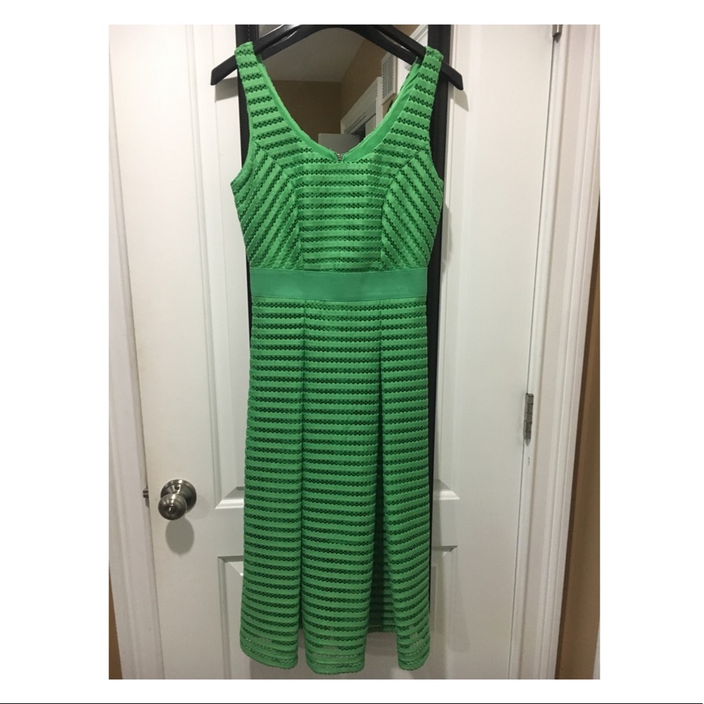 Green dress, amazing fit!!